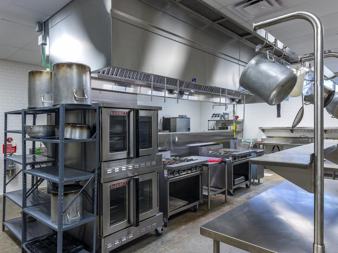 Commercial kitchen